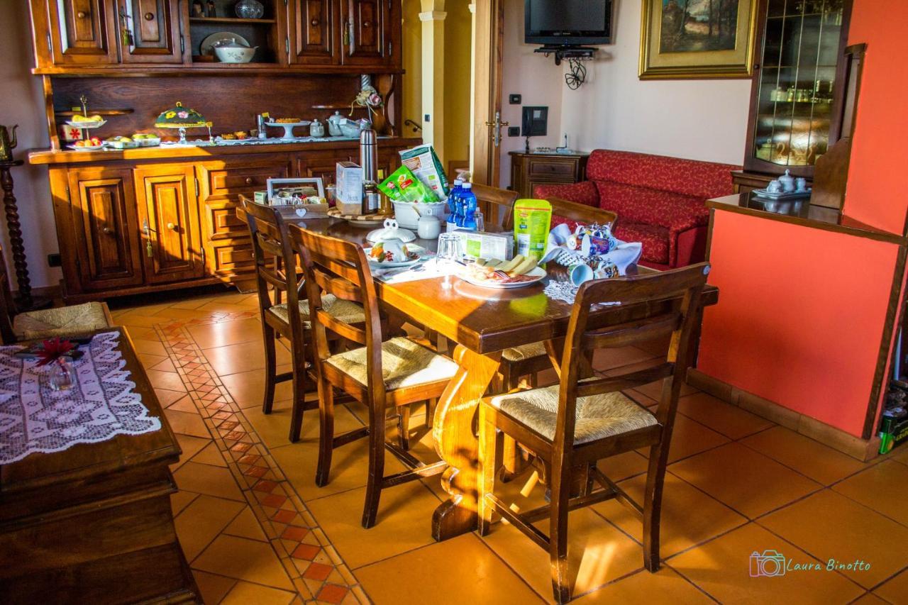 Antiche Vie B&B Serramazzoni Екстериор снимка