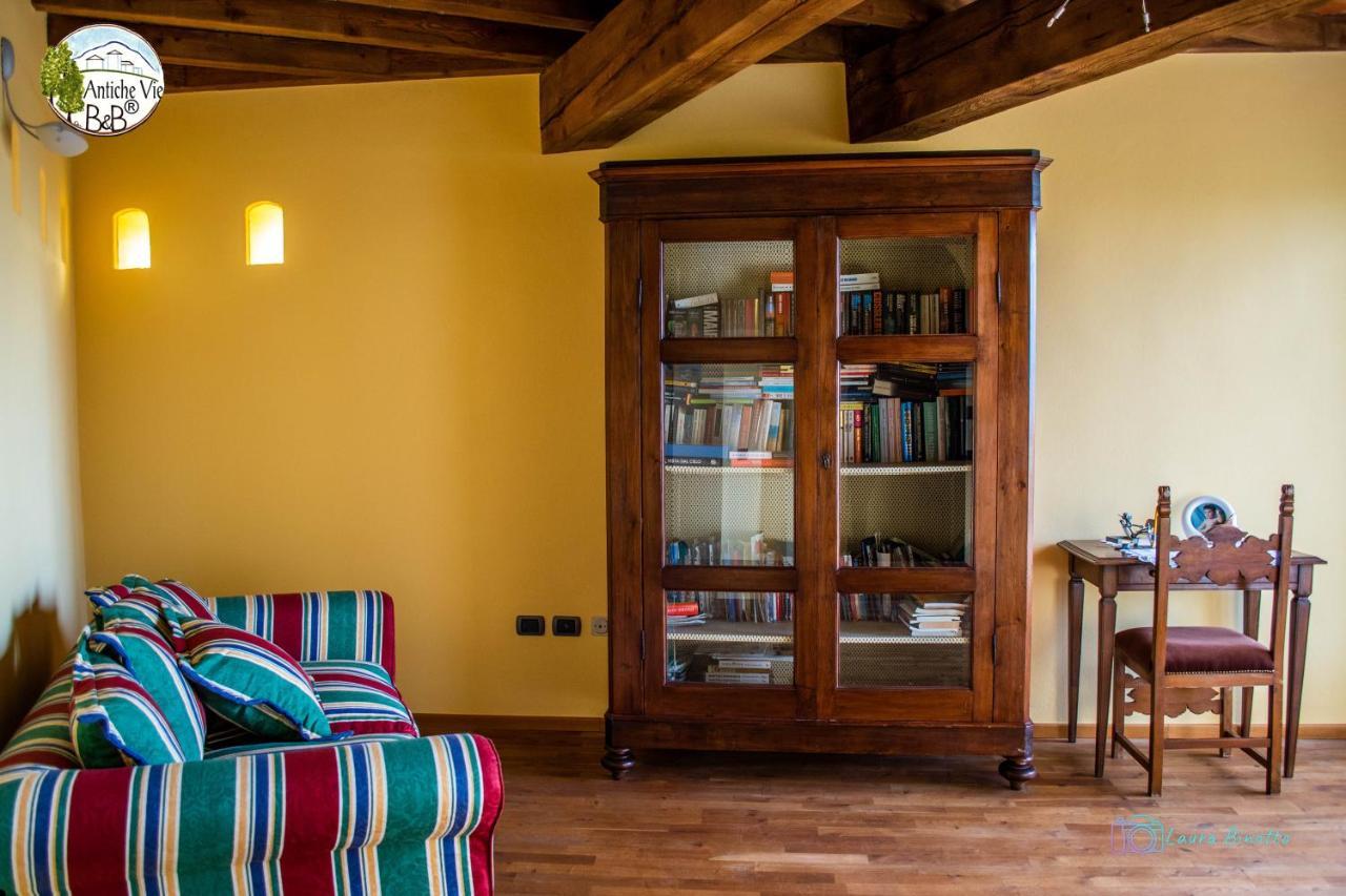 Antiche Vie B&B Serramazzoni Екстериор снимка